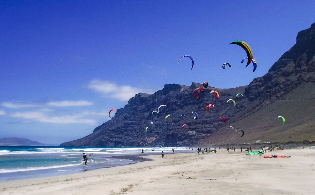Kitesurfen & Kitespots Fuerteventura – Guide | TRAVINDR